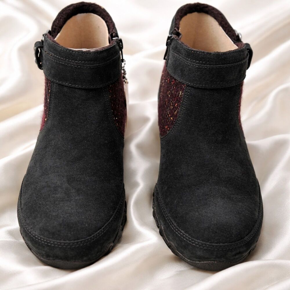 Skechers Bikers Lite Suede Sweater Knit Ankle Boots Black Booties Women's 7